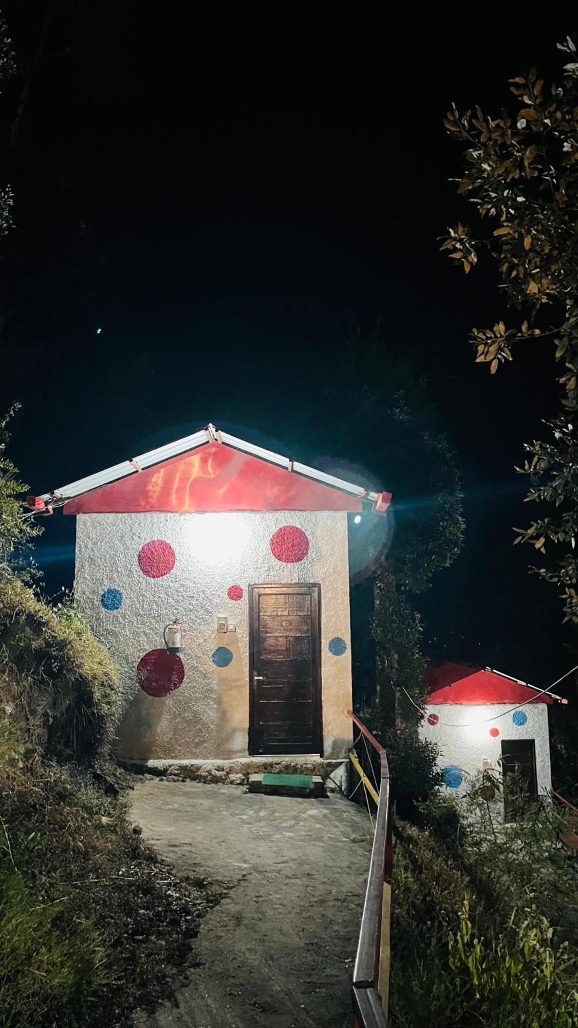 Dev Bhoomi Resort Kanatal Εξωτερικό φωτογραφία